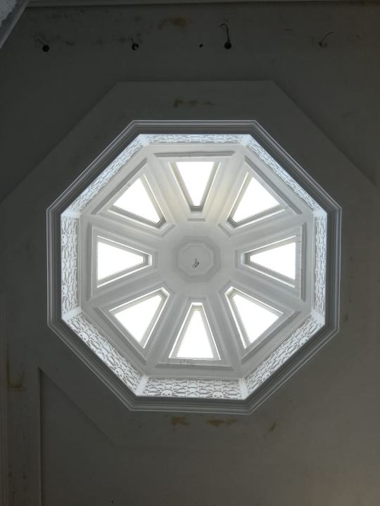 السكاي لايت (المناور الزجاجية)